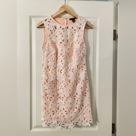 White Peach Lace Dress - Picture 1 of 2